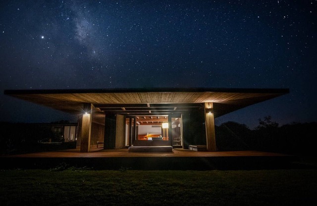 Luxurious Beach House in Buzios - BUZ010