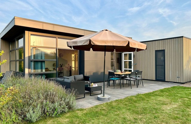 Luxurious Chalet Sand & Seele: your dream vacation on the IJssel!