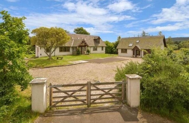 luxurious country house 11 people Highlands on the blackwater river