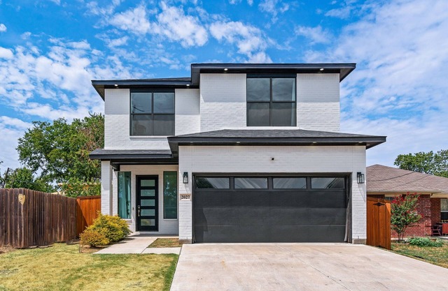Luxurious Dallas Home - 5 minutes from Downtown 🌌