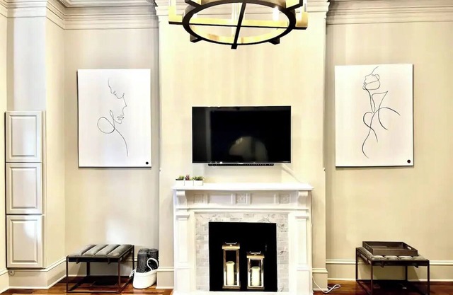 LUXURIOUS DC ESTATE, BEST LOCATION BLOCK AWAY FROM 14TH/U ST NW W/2 CAR PARKING