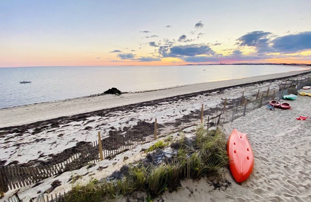 LUXURIOUS DIRECT OCEANFRONT,PRIVATE BEACH,AC,2BD2BA,BONUS LOFT,END UNIT,KAYAK
