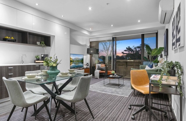 Luxurious Fitzroy Street Getaway
