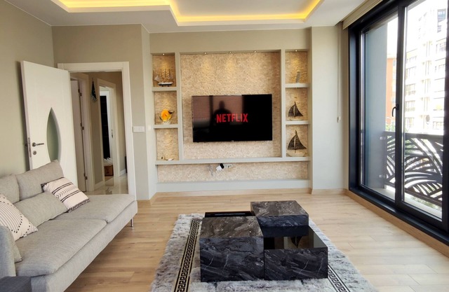LUXURIOUS FURNISHED PARKING PARK FOR PARTIAL PERIOD RENTAL