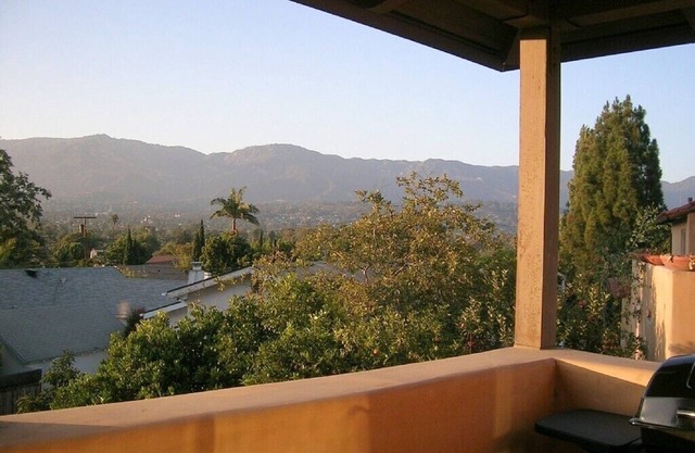 Luxurious Guest Casita with Stunning City & Mountain Views