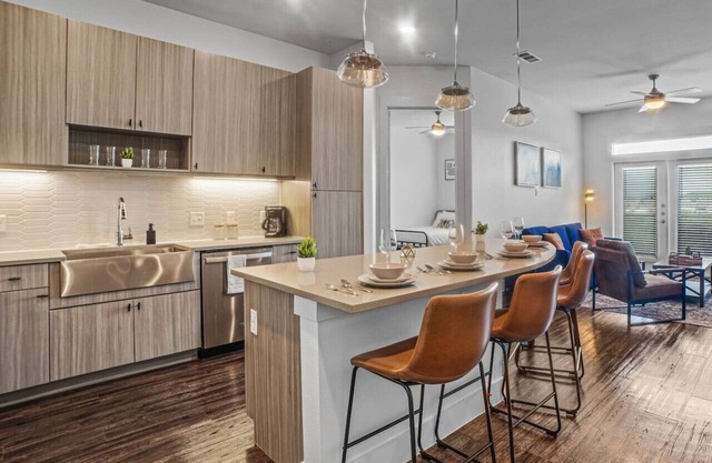 Luxurious New Unit|2Bd2Ba|Pool, Golf Sim