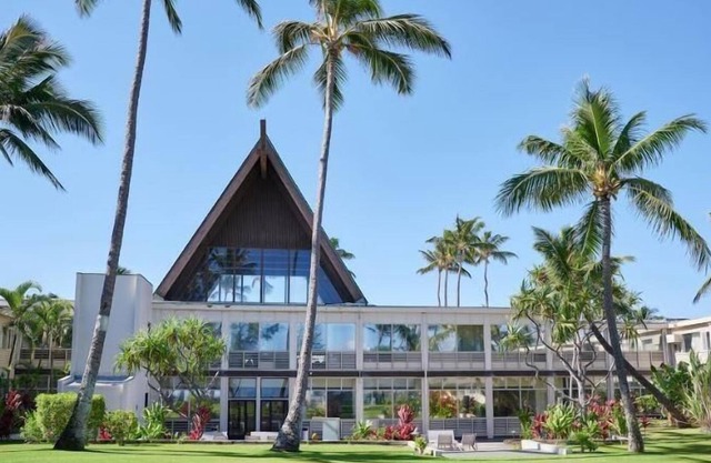 Luxurious Oceanfront Room w/ WiFi, Private Lanai, & Amazing Views of the Pacific