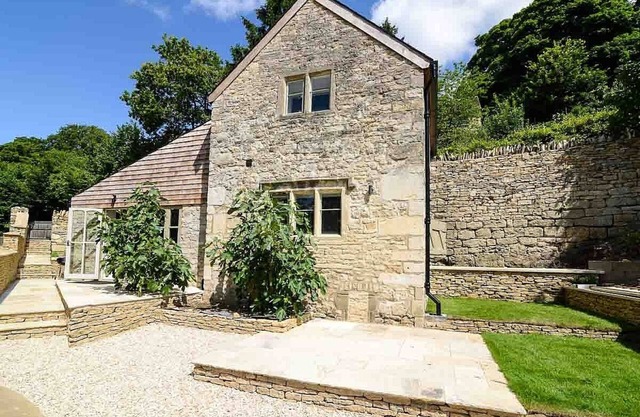 Luxurious One Bed Hideaway In The Cotswolds
