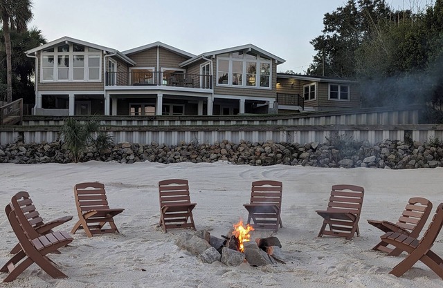 Luxurious Pensacola Waterfront Beach House