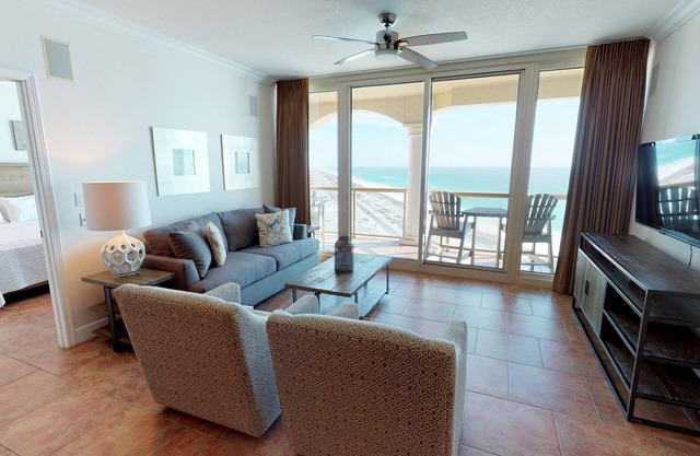 Luxurious Portofino Resort Condo, Panoramic Ocean Views, 8 Pools, Steps From The Beach!