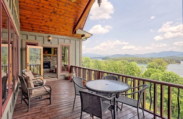 Luxurious Sanctuary Summit By Chatuge Home Concierge | Incredible Mountain & Lake Chatuge Views | Sleeps 19 | 6BR Retreat, fire pit, ping pong