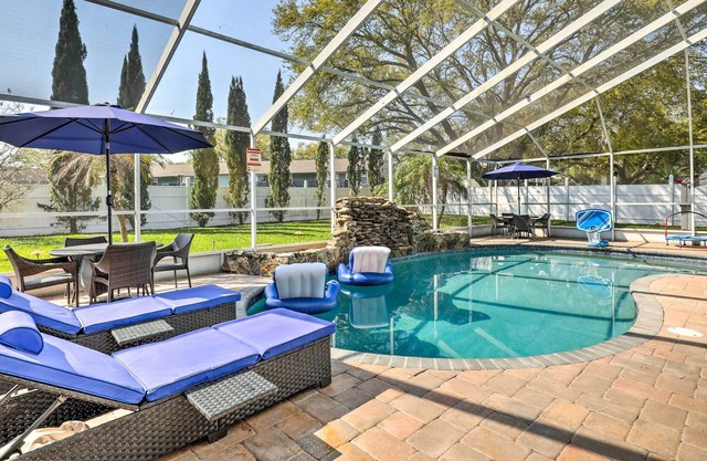 Luxurious Tampa Villa w/ Pool & Home Theatre!