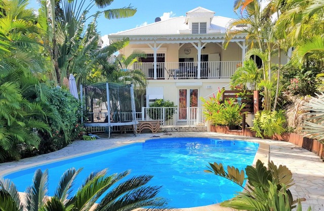 Luxurious villa by the sea with pool, beautiful tropical garden SEPT-OCT PROMO!