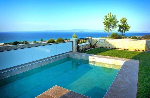 Luxurious villa on Halkidiki peninsula with private pool