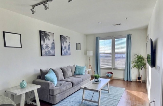 Luxury 1 bedroom Apartment with pool
