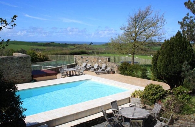 Luxury 17th-century Villa With sea View, Pool, hot Tub, Tennis Court & Ping Pong