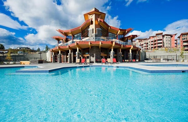 Luxury 2-Bedroom Condo with Lake & Mountain Views