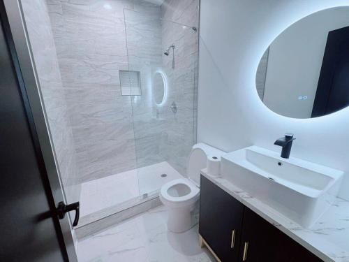 Luxury 2Bedroom 2bathroom in Brookhaven