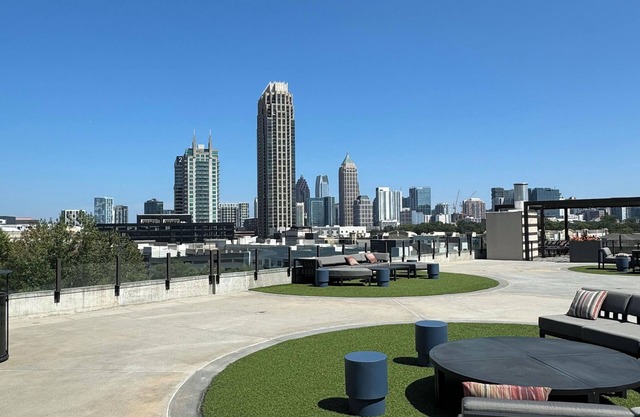 Luxury 2BR Midtown Oasis: Rooftop & Pool Atlantic Station