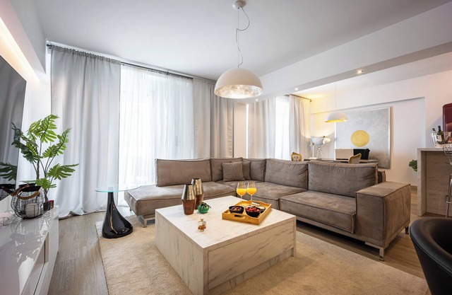 Luxury 3-Bedroom Apartment Athens Nea Smirni