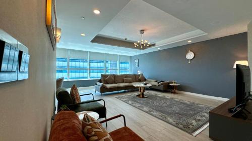 Luxury 3-Bedroom Apartment at Centaurus City View