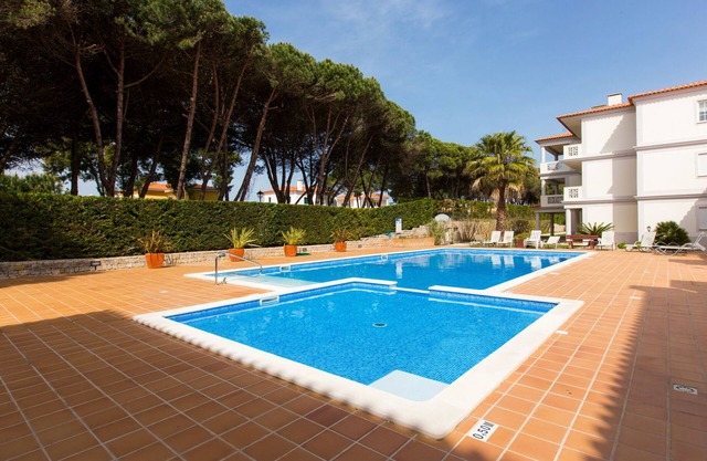 Luxury 3 Bedroom in Prestigious Praia Del Rey Golf and Beach Resort!