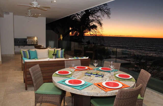 Luxury 3BR Oceanfront Condo With 5min. Walk To Old Town & Amazing Rooftop Oasis!