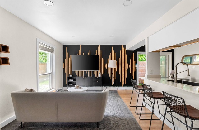 Luxury 3mi to DT ~ South Congress ~ Walkable