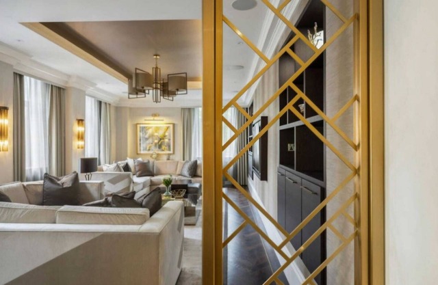 Luxury 5 Bed Apartment at Hyde Park