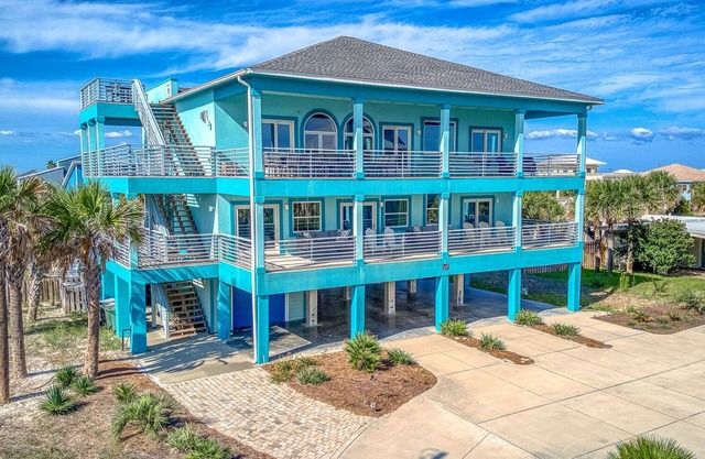 Luxury 6 Bedroom Gulf View House w/Private Pool, Firepit and more!