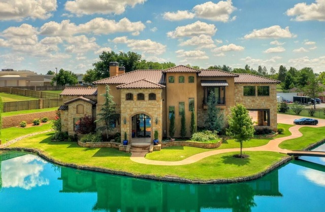 Luxury Accommodations in one of Normans Premier Estates Great for Family's/ pets