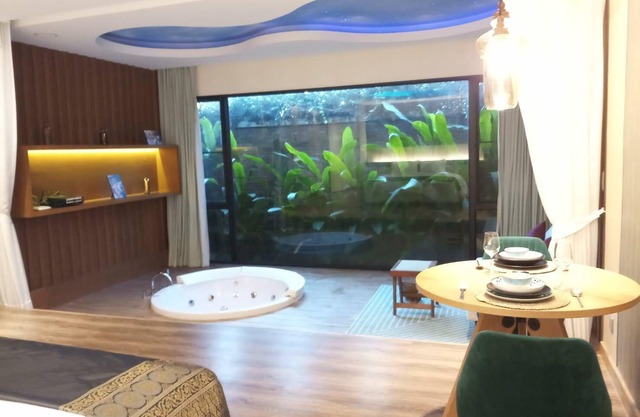 Luxury amazing Jacuzzi suite