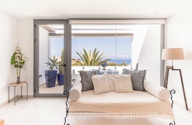 Luxury apartment in the best area of Santa Ursula.