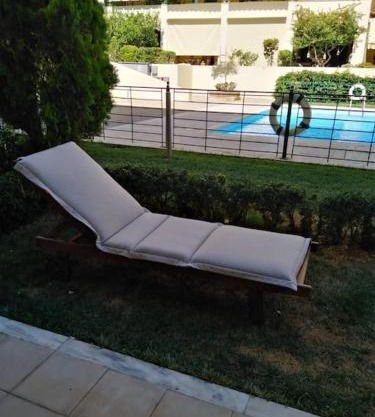 Luxury Apartment with Pool View