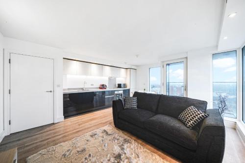 Luxury Apartment With Stunning Views on 10th floor
