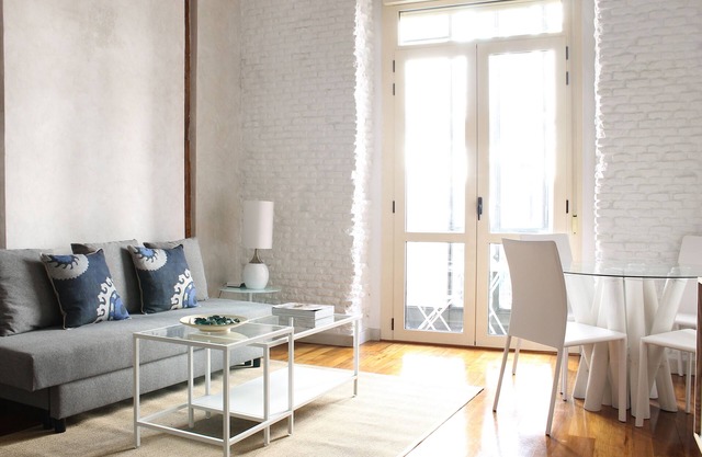 Luxury Apt. Central Madrid. Barrio Letras, Wallk to Museum, Plazas and GranVia