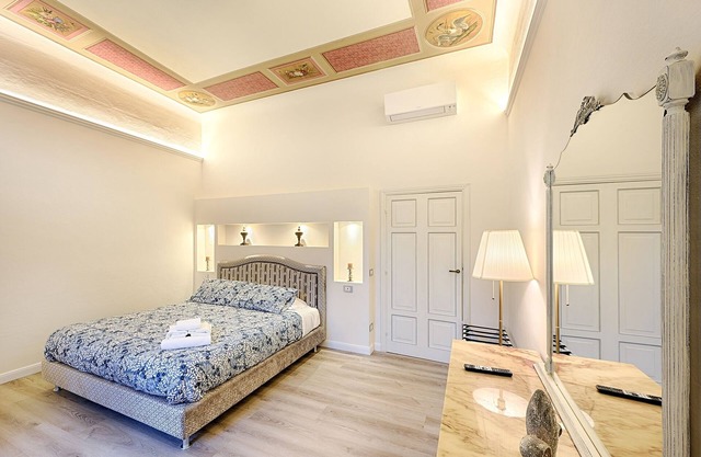 Luxury apt next to the square