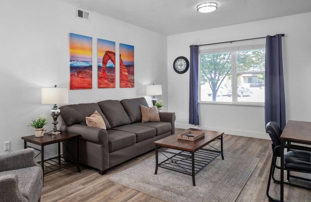 Luxury Apt Next to UVU