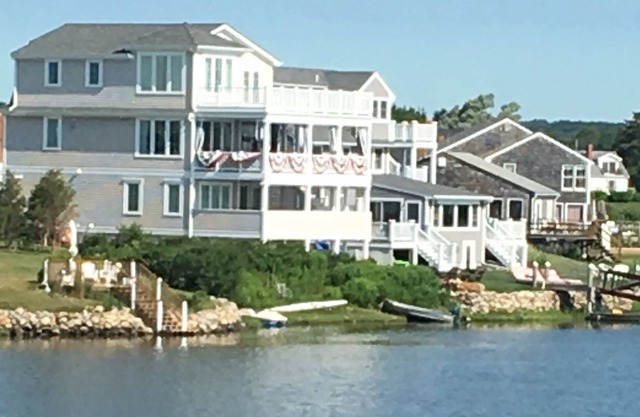 Luxury Beach House- 5 min Walk to Beach, Private Dock