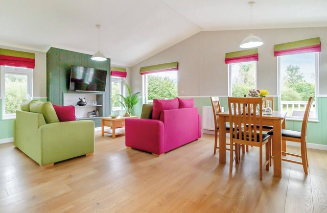 Luxury boutique style lodge with one double bedroom and one twin bedroom.