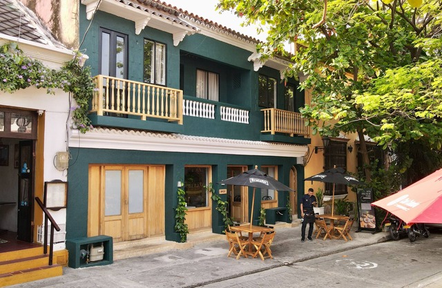 Luxury Castalia House 6BR