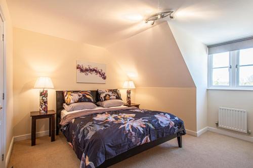 Luxury Central Home - Superking bed, secure FREE parking