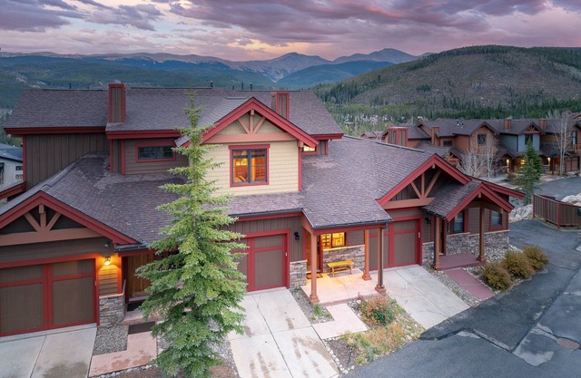 Luxury Chalet 1415 I Private Hot Tub I Great Views I Best Price I Discounted Attractions