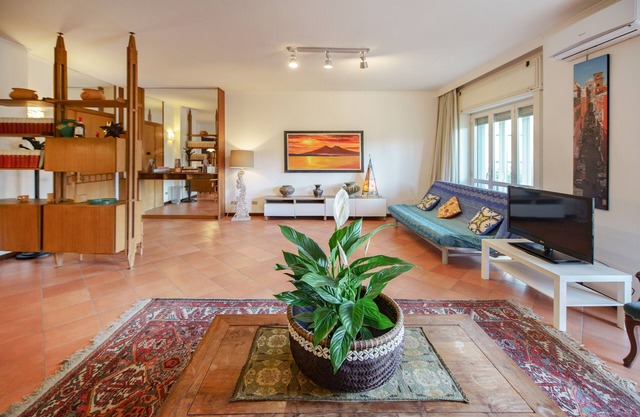 LUXURY CIUCIU, 2B-2B, in HISTORIC CENTER with ELEVATOR and GARAGE