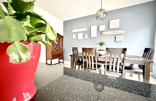 Luxury Comfort Near Quantico, Winery and Downtown Fredericksburg