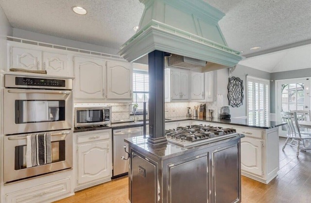 Luxury & Comfy 5min to Lake, Game Room, Pool&Spa