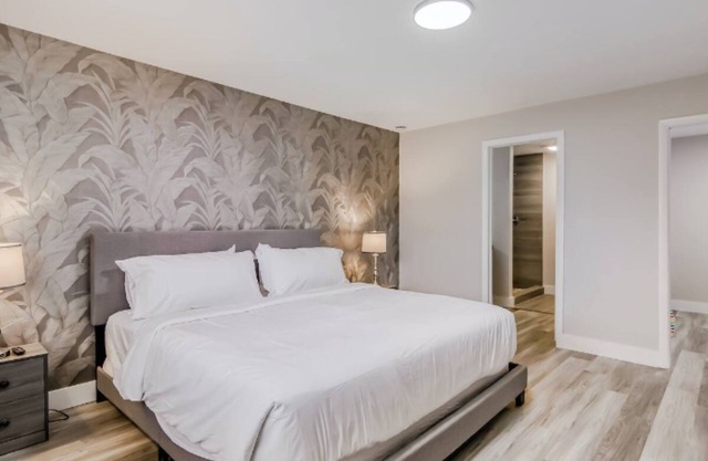 Luxury Condo ~ Near Beach | Hot Tub | Dog Friendly