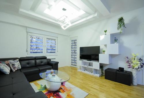 Luxury "Cube" Apartment