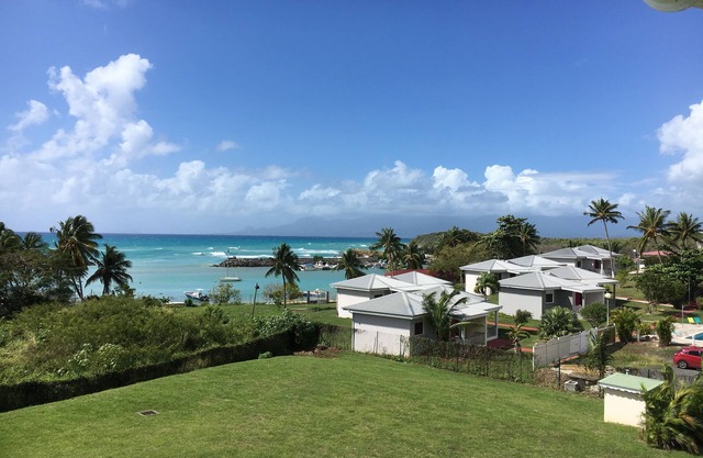 LUXURY DUPLEX - 2CH - SEA VIEW, BEACH 2 STEPS FROM THE BEACH