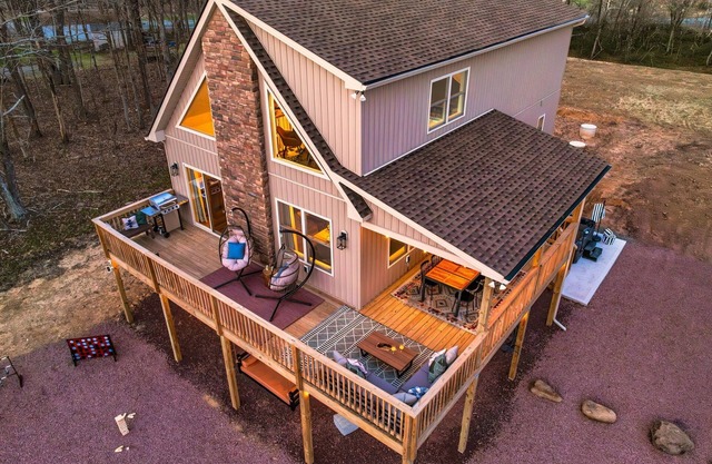 Luxury Family Retreat - Hot Tub, Game Room
